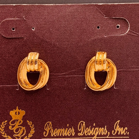 Premier Designs Jewelry - PREMIER DESIGNS "COLLECTIBLE" GOLD EARRINGS